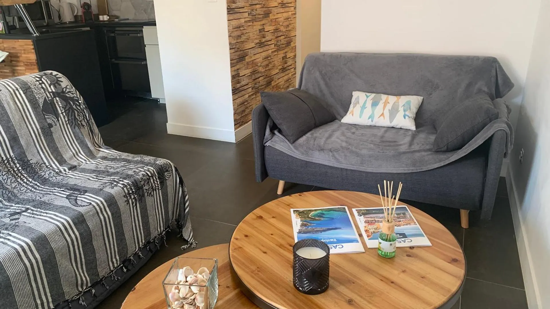 Apartment Cassis Grande Terrasse Emplacement Au Top A 1 Minute De La Plage A Pieds